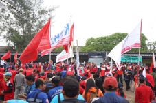 Buruh Jakut Pusatkan...