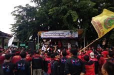 Ribuan Buruh Bekasi...