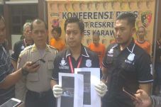 Polres Karawang Bekuk...