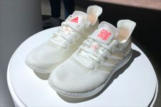 Adidas Rilis Sneaker...
