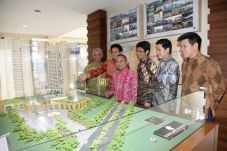 Hong Kong Kingland Tunjuk...