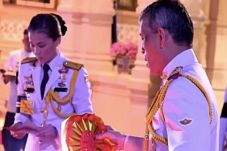 Raja Thailand Nikahi...