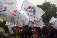 May Day, Konfederasi...