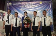 Uzbekistan Airways Resmi...