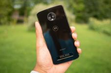 Moto Z4 Force Adalah...