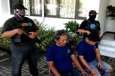 Selundupkan Sabu-sabu...