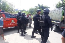 Waspada! Dua Terduga...
