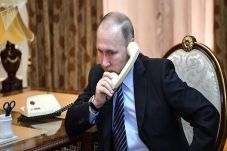 Trump dan Putin Bahas...