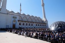 Erdogan Resmikan Masjid...