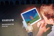 Huawei Diam-diam Kerjakan...
