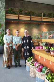 Berwisata ke Surabaya...