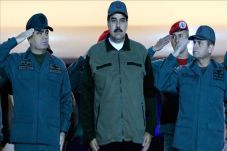 Maduro Tegaskan Militer...