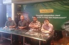 Pakar Hukum Minta Ada...