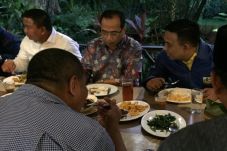 Buka Puasa Bersama,...
