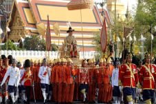 Prosesi Penobatan Raja...