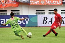 Marko Simic Kembali,...