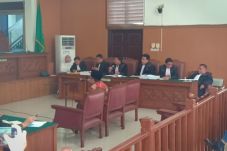 Fahri Hamzah: Yang Tidak...
