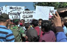 Demo Tolak Galian C...