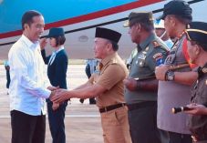 Gubernur Kalteng Dampingi...