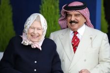 Ratu Elizabeth II Bertemu...