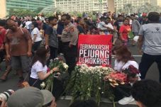 Ratusan Nyawa Melayang,...