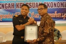 Bea Cukai Batam Raih...