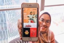 Tebar Hadiah Miliaran...