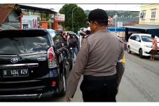 Minibus PNS Nyelonong...