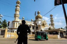 Sri Lanka Blokir Media...