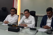 Golkar Tolak Usulan...