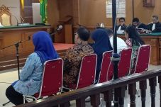 Dituntut 6 Tahun Penjara,...