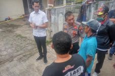 Suami di Serang Bacok...
