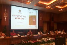 Defisit APBN Membengkak...