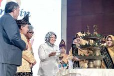 Grup Band Kotak Bakal...