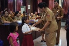 Penuhi Hak Anak, Bupati...