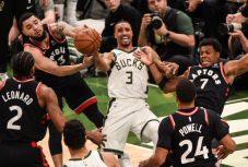 Milwaukee Bucks Belum...