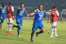 Artur Bawa Persib Gunduli...