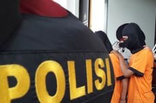 Gasak 17 Motor, Komplotan...