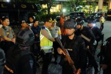 Polda Jatim Sweeping...
