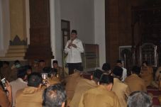 Gubernur Wahidin Halim...