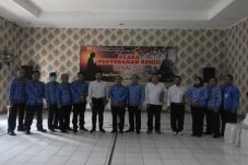 41 Napi Beragama Budha...