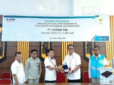 PLN Suplai Listrik ke...