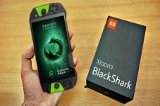 Ponsel Gaming Black...