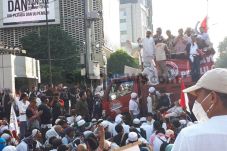 Memaksa Masuk Bawaslu,...