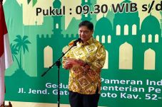 Gelar Bazar Lebaran,...