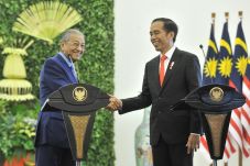Mahathir Mohammad Ucapkan...
