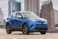 Toyota Siapkan Crossover...