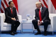 Lewat Surat, Trump Ucapkan...