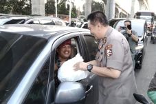 Isi Ramadhan, Jurnalis...