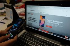 Telkomsel, Samsung,...